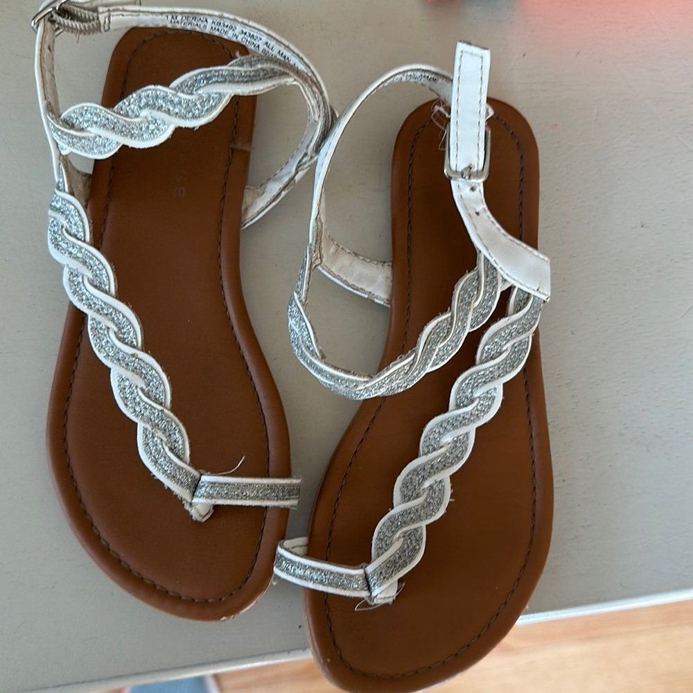 Girls sandals